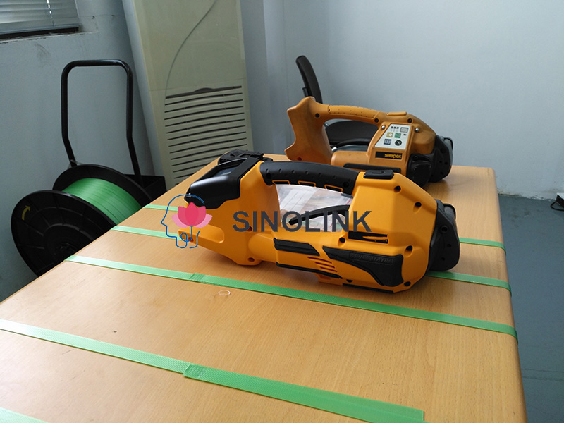 Полуавтоматическая обвязочная машина с ручкой