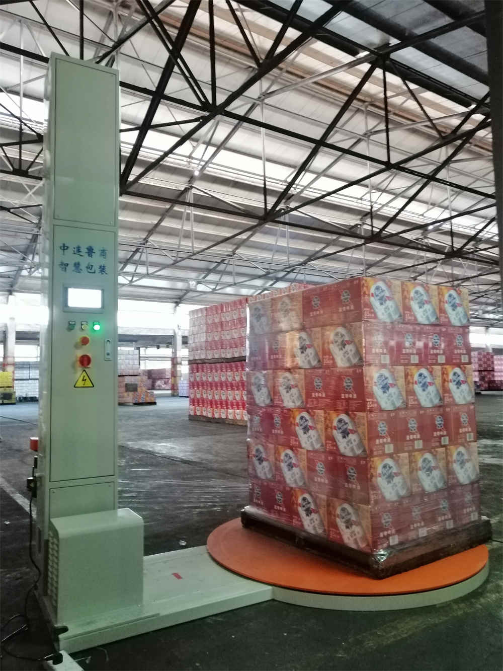 Специальная машина для упаковки в стрейч-пленку