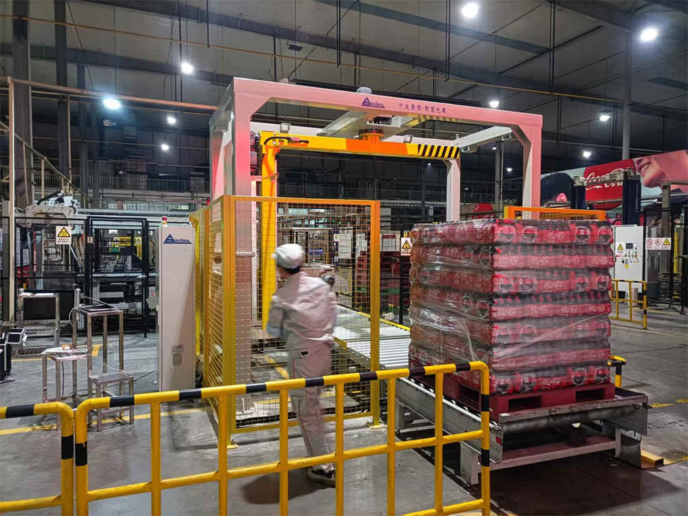 ZL1800FZ-PL Машина для упаковки в стрейч-пленку с вращающимся рычагом