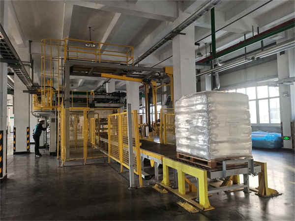 ZL1800FZ-PL Машина для упаковки в стрейч-пленку с вращающимся рычагом