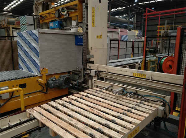 Полностью автоматические вертикальные обвязочные машины для поддонов