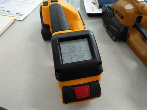 Полуавтоматическая обвязочная машина с ручкой