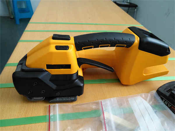 Полуавтоматическая обвязочная машина с ручкой