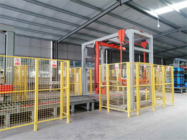 ZL1800FZ-PL Машина для упаковки в стрейч-пленку с вращающимся рычагом