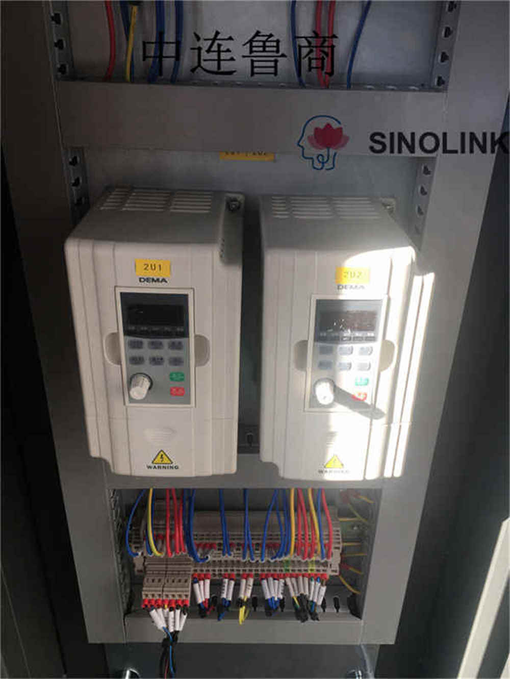 Полу автоматическая оберточная машина поддона