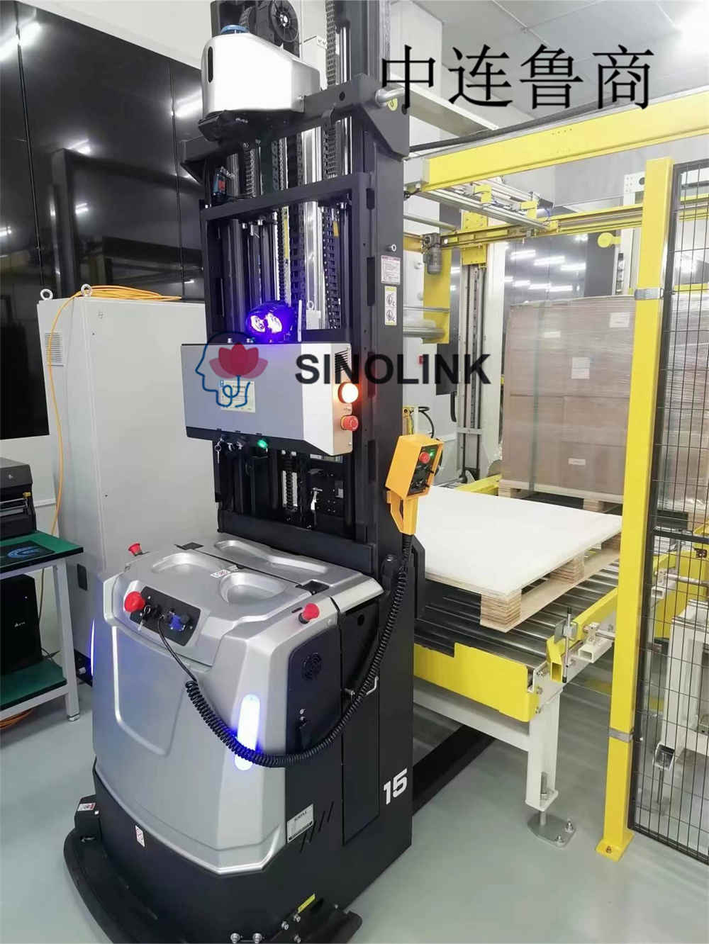 Автономные мобильные роботы (AMR) в погрузочно-разгрузочных работах