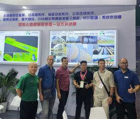 Пакистанские клиенты обсуждают автоматическую систему хранения сортировки и упаковки для искусственного картона