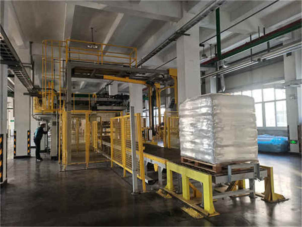 ZL1800FZ-PL Машина для упаковки в стрейч-пленку с вращающимся рычагом ZL1800FZ-PL Rotary Arm Stretch Film Wrapper