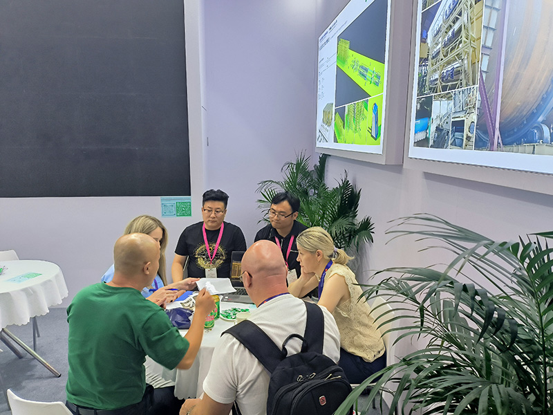 Шанхайская международная выставка мебельного и деревообрабатывающего оборудования Shanghai International Furniture Machinery&Woodworking Machinery Fair